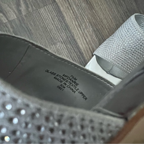 Marc Fisher NEW Silver Metallic Rhinestone Square Toe MFDANRIE Shimmery Heels - Picture 14 of 16